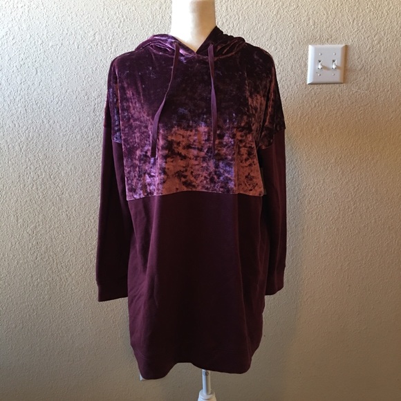 flirtitude Tops - Flirtitude Active Wine Velvet & Sweatshirt Hoodie